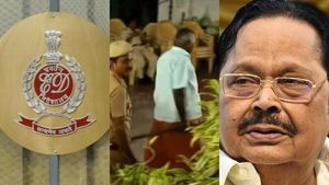 அமைச்சர் துரைமுருகன் வீட்டில் 2 கதவுகள் உடைப்பு.. கத்தி, உளியால் உடைத்து அமலாக்கத்துறை அதிரடி சோதனை 