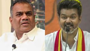 எங்களை நாய் மாதிரி நடத்துறாங்க.. புஸ்ஸி ஆனந்த் விஜய்-க்கு உண்மையா இல்லை.. தவெக நிர்வாகி புகார்! 