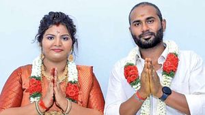 வேலூர் இளைஞருக்கு திருநெல்வேலி அல்வா..  பாஜக பிரமுகர் மனைவியுடன் தலைமறைவு.. என்ன நடந்தது? 