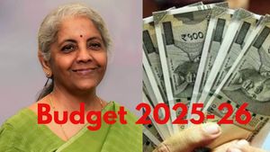 பட்ஜெட் 2025 LIVE: வருமான வரிச்சலுகை ரூ.12 லட்சமாக உயர்வு! நிதியமைச்சர் அறிவிப்பு