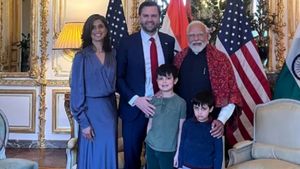 மோடியுடன் பிறந்தநாள் கொண்டாட்டம்.. அமெரிக்க துணை அதிபரின் மகனுக்கு பிரதமர் கொடுத்த கிப்ட்