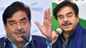 Beef மட்டுமில்லை..  நாட்டில் அசைவ உணவுக்கே தடை போடணும்.. மம்தா கட்சியின் சத்ருகன் சின்ஹா  டிமாண்ட்