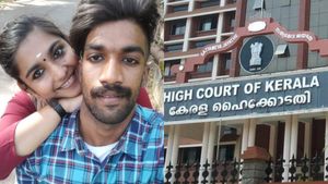 காதலனை விஷம் வைத்து கொன்ற கிரீஷ்மா! மரண தண்டனைக்கு எதிராக தாக்கல் செய்த மேல்முறையீடு! ஏற்றது ஐகோர்ட்