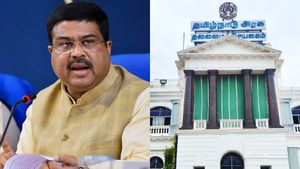 தமிழ்நாட்டின் மீது இந்தியை திணிக்கவில்லை.. சிலர் அரசியல் பண்ணுறாங்க! தர்மேந்திர பிரதான் 