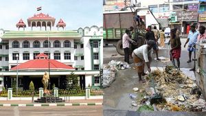  “கோயில் நகரமான மதுரை குப்பை நகரமாக மாறி வருகிறது