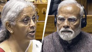 நிர்மலா சீதாராமனை நோக்கி நடந்து சென்று மோடி சொன்ன மேட்டர்.. கேட்டதுமே சிரித்த நிதி அமைச்சர் 