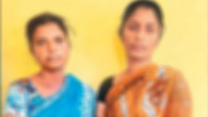 கோவையில் தங்க நகைகளை உற்று உற்றுப்பார்த்த 2 பெண்கள்.. உல்லாச வாழ்க்கையால் ஆடிப்போன கோயம்புத்தூர்