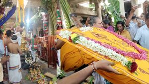 வேலாக நின்ற வேலவா.. தொடங்கியது பழனி தைப்பூச விழா! அரோகரா கோஷம் விண்ணதிர நடைபெற்ற கொடியேற்றம்! 