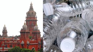 நீலகிரியில் பயணிகள் பிளாஸ்டிக் பொருட்கள் கொண்டு வந்தால் பேருந்துகள் பறிமுதல்! சென்னை ஹைகோர்ட் அதிரடி 