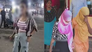 தர்மபுரி பஸ் ஸ்டாண்டு அசிங்கம்.. 