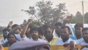  வேங்கைவயல் மக்களை பார்க்கச் சென்ற விசிக நிர்வாகி கைது! திருமா ஸ்டாலினை சந்தித்த அதே நேரத்தில் பரபர!