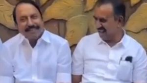  கோவையில் ட்விஸ்ட்.. செங்கோட்டையன், வேலுமணி திடீர் சந்திப்பு...இபிஎஸ்-க்கு எதிராக புதிய பிரளயம்?