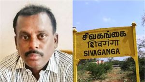 சிவகங்கையில் மின் இணைப்பு பெயர் மாற்றப்போன ரமேஷ்..  3 நோட்டில் மொத்தமாக சிக்கிய ஆபிசர்