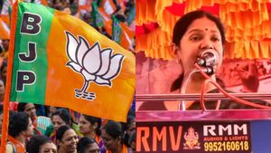  “தமிழ்நாட்டில் தாமரையே மலராது.. கடல்ல தாமரை மலரும்னு மாநாடு நடத்துனாங்க