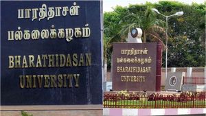 திருச்சி பாரதிதாசன் பல்கலைக்கழகத்தில் பட்டப்படிப்பை நிறைவு செய்யாத மாணவர்களுக்கு அரிய வாய்ப்பு  