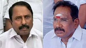 செங்கோட்டையனால் அதிமுகவில் சிக்கல்? வந்து விழுந்த கேள்வி! 2 நொடி யோசித்து செல்லூர் ராஜு சொன்ன பதில் 