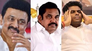  தமிழகம்: இன்று தேர்தல் நடந்தால் திமுக அணி 38-39 இடங்கள்;அதிமுக, பாஜக சோலி முடியுமாம்- India Today