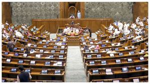 முஸ்லிம்களுக்கு 4% இட ஒதுக்கீடா? நாடாளுமன்றத்தில் அமளி!.இரு அவைகளும் அடுத்தடுத்து ஒத்திவைப்பு