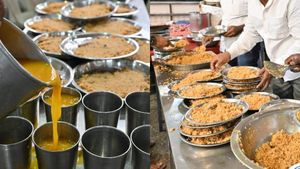 கோவை, கோட்டைமேட்டில் ரம்ஜான் கொண்டாட்டம்.. சமூக நல்லிணக்க பிரியாணி விருந்தில் ஏராளமானோர் பங்கேற்பு