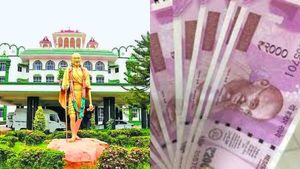 கல்விக் கடன் திட்டம் சபாஷ்.. மதுரையில் நீதிபதி அசத்திட்டாரு.. விழித்த தூத்துக்குடி அரசு வங்கி ஊழியர்