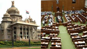 கர்நாடகா சட்டசபையில் எம்எல்ஏக்களுக்கு இலவச சாப்பாடு- தூங்க சொகுசு சாய்வு இருக்கைகள்- ஏன் தெரியுமா? 