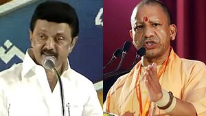 மொழியை வைத்து பிரிவினைவாத அரசியல் செய்கிறாராம் முதல்வர் ஸ்டாலின்: உபி முதல்வர் யோகி திடீர் பாய்ச்சல் 
