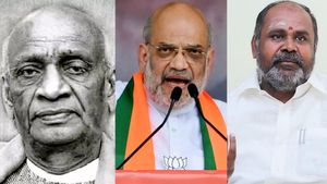 இந்தியாவின் இரும்பு மனிதரே.. வல்லபாய் படேலின் மறு உருவமே.. அமித் ஷாவை புகழ்ந்த ஆர்பி உதயகுமார்!