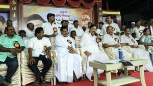 குளவி கூட்டில் கை வைத்தது போல் ஆகிவிடும்.. மத்திய அரசுக்கு வார்னிங் தந்த துரைமுருகன்.. ஆவேச பேச்சு