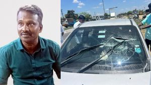 சேலம் ரவுடி வெட்டி கொலை.. சுதாரித்த போலீஸ்.. ஈரோடு அருகே வைத்து.. ஹைவேயில் 3 பேர் சுட்டுப்பிடிப்பு