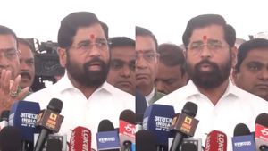 அவுரங்கசீப் எனும் கொடுங்கோலனை உண்மையான முஸ்லிம் ஆதரிக்க கூடாது- பற்ற வைத்த மகா. துணை முதவ்லர் ஷிண்டே 