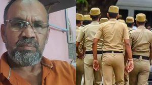 நெல்லை ஜாகீர் உசேன் கொலை.. தேடப்பட்ட முகமது தெளபிக் கைது.. துப்பாக்கிச்சூடு நடத்தி பிடித்த போலீஸ்! 