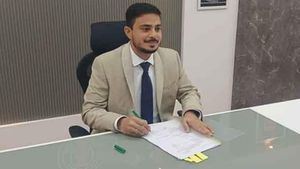 சடலத்தை டோலி கட்டி கொண்டு சென்ற விவகாரம்: நெல்லித்துறை மக்களுக்கு குட் நியூஸ் கொடுத்த கலெக்டர்