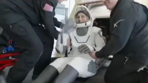 Sunita Williams: பக்கத்துல இருக்கிற டவுனுக்கு போய்ட்டு வர்ற மாதிரி.. சுனிதா வில்லியம்ஸின் விண்வெளி பயணங்கள்!