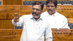 சினிமா கவர்ச்சி மூலம் இளைஞர்களை திசைமாற்ற முடியாது.. அவர்கள் எனக்கு தேவையே இல்லை! திருமாவளவன் ஆவேசம்