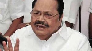 வடக்கே ஒரு பெண்+ 5 ஆண்கள் திருமணம்! நாகரீகம் பற்றி நீங்க பேசினா நாக்கை அறுப்பான் தமிழன்-துரைமுருகன் 