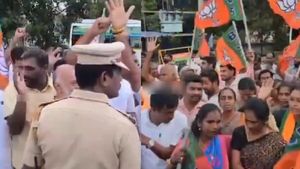 மோடி அரசு ஊழல் அரசா? கோவை பாஜகவினரின் கோஷத்தை பாருங்க.. பாவம் அவங்களே குழம்பிட்டாங்க