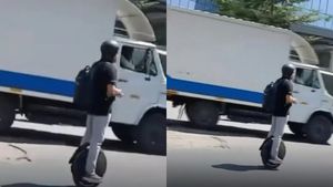 2 வீல் இருந்தால் தானே டிராபிக்.. இதுக்கு 