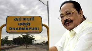 கலெக்டரையே மாற்றுவேன்.. வாயை விட்ட  தர்மபுரி திமுக பொறுப்பாளர் அதிரடி நீக்கம்.. துரைமுருகன் உத்தரவு