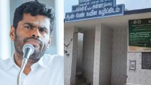கோவை மாநகராட்சியில் கக்கன், அண்ணா பெயரில் கழிவறை.. தரம் தாழ்ந்த செயல்.. அண்ணாமலை கண்டனம் 