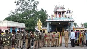 விழுப்புரம் மேல்பாதி திரெளபதி அம்மன் கோயில் திறப்பு! பட்டியலின மக்கள் வழிபாடு! போலீஸ் பாதுகாப்பு