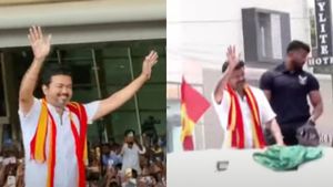 கோவையில் விஜய் ரோடு ஷோ.. திறந்தவெளி வேனில் தவெக தொண்டர்களுடன் கைகுலுக்கி உற்சாகம்!
