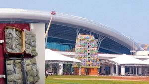 திருச்சி ஏர்போர்ட்டில் சிக்கிய குருவி.. பேக்கை திறந்து பார்த்தால் ஷாக்! அடேங்கப்பா 10 கோடியாமே! ஷாக்