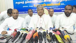 பிஷப்பா? கிறிஸ்தவ வன்னியர் சங்க தலைவரா? திண்டுக்கல் ஆயர் தாமஸ் பால்சாமிக்கு எதிர்ப்பு? கடும் கண்டனம்
