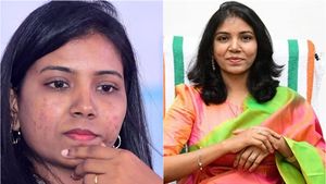 இடுக்கியை கலக்கும் தமிழக கலெக்டர் விக்னேஷ்வரி ஐஏஎஸ்.. பேஸ்புக்கில் இன்று மிஸ் பண்ணிடாதீங்க 