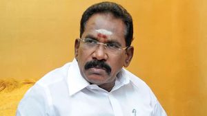 ராணுவ வீரர்கள் பற்றிய சர்ச்சை கருத்து.. மன்னிப்பு கேட்டார் அதிமுக மாஜி அமைச்சர் செல்லூர் ராஜு