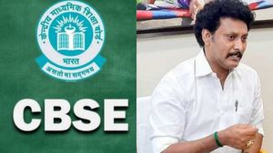 CBSE-இன் Fail நடவடிக்கை.. பெற்றோர் எதிர்த்து குரல் கொடுக்க வேண்டும் - அமைச்சர் அன்பில் மகேஷ்