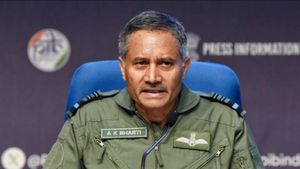 பாகிஸ்தான் கையிலெடுத்த சீன ஏவுகணை.. இந்தியாவை தாக்க சதி.. விமானப்படை ஏர் மார்ஷல் சொன்ன திடுக் தகவல்