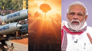 அடுத்தடுத்து 4 நிலநடுக்கம்.. எதோ இடிக்குதே? ரகசிய அணு ஆயுத சோதனை செய்யும் பாகிஸ்தான்? சந்தேகம்!