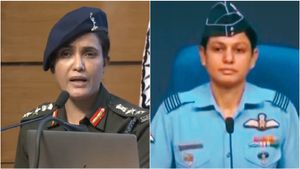 2 தீரமிக்க பெண் அதிகாரிகளை வைத்து பாகிஸ்தானுக்குள் நடந்த அட்டாக் பற்றி பிரஸ் மீட் செய்த இந்தியா!