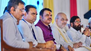 நேரடியாக களத்தில் இறங்கிய அமித்ஷா.. மகாராஷ்டிராவில் கூட்டணி கட்சிகளை கை கழுவும் பாஜக? ட்விஸ்ட்